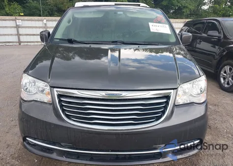 2016 Chrysler Town & Country Touring from USA, damaged, VIN 2C4RC1BG1GR282373